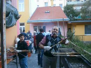 AKDAÐ-YARDER GURBETTE HASRET GİDERDİ