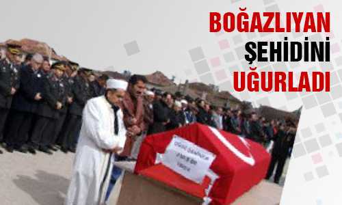 J.ER OÐUZHAN ŞAHİNER GÖZ YAŞLARIYLA TOPRAÐA VERİLDİ
