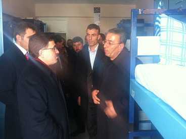 MİLLETVEKİLİ BAŞER KREDİ YURTLAR KURUMUNU GEZDİ