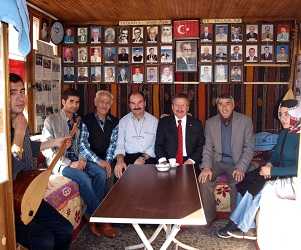 ŞAİRLERDEN BAYRAM KUTLAMASI