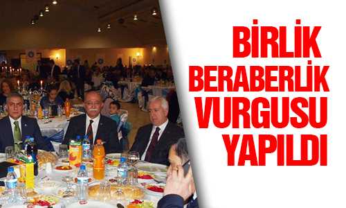 TÜRK EÐİTİM-SEN BİR ARAYA GELDİ