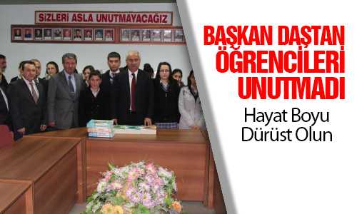 AKDAÐMADENİNDE 750 ÖÐRENCİYE 1480 KİTAP DAÐITILDI