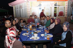 Sarıkaya Belediye Çalışanları İftarda Buluştu