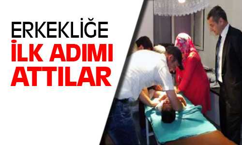 Sünnet Şöleni için Çocuklar Hazır