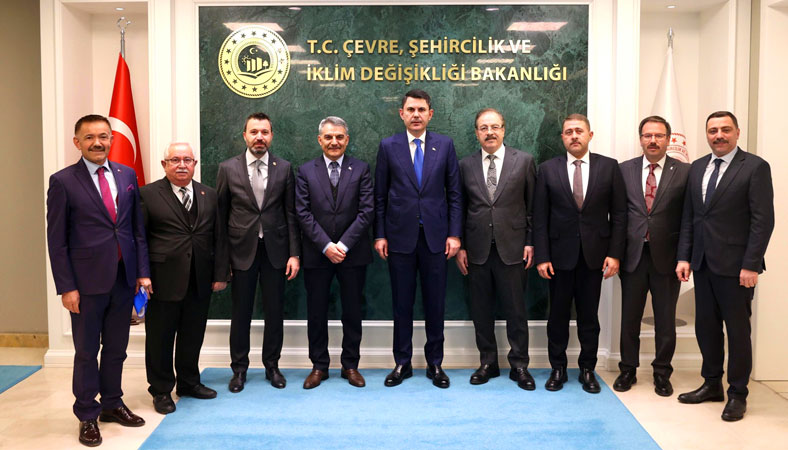 Bakan Kurum'a Yozgat yatırımları anlatıldı